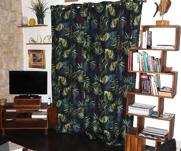 Superbe T3 Terrasse Coeur De Historique *